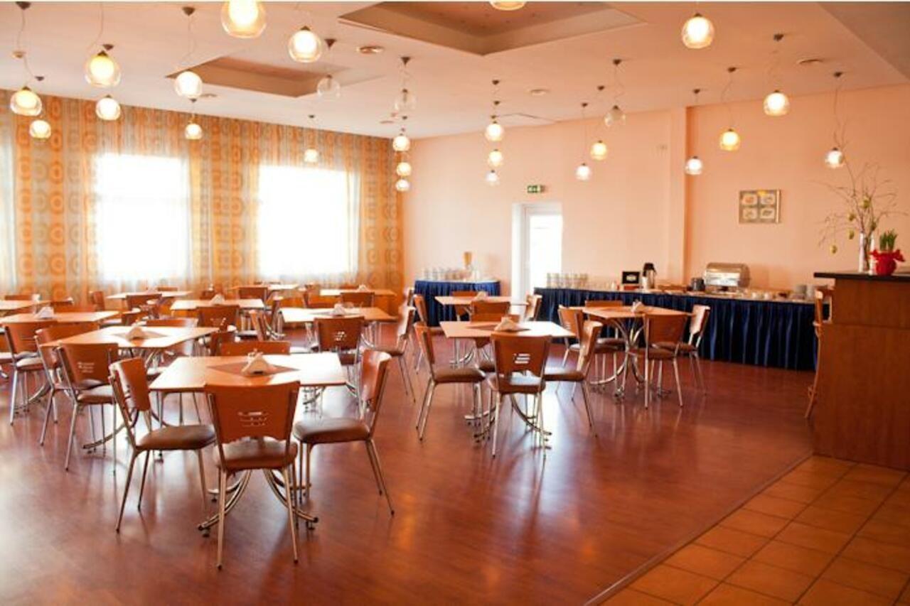 Hotel Skanste Рига Екстериор снимка